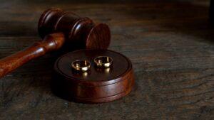 How to Beat a Narcissist in Family Court?